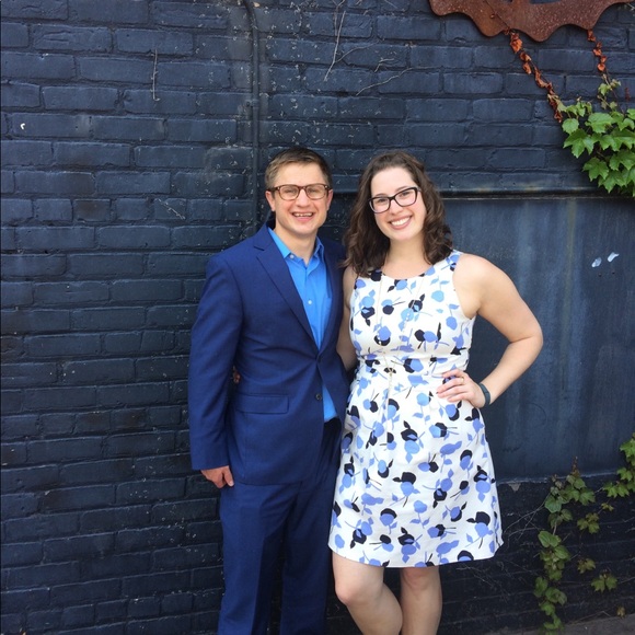 Meet your Posher, Amanda - Picture 3 of 3